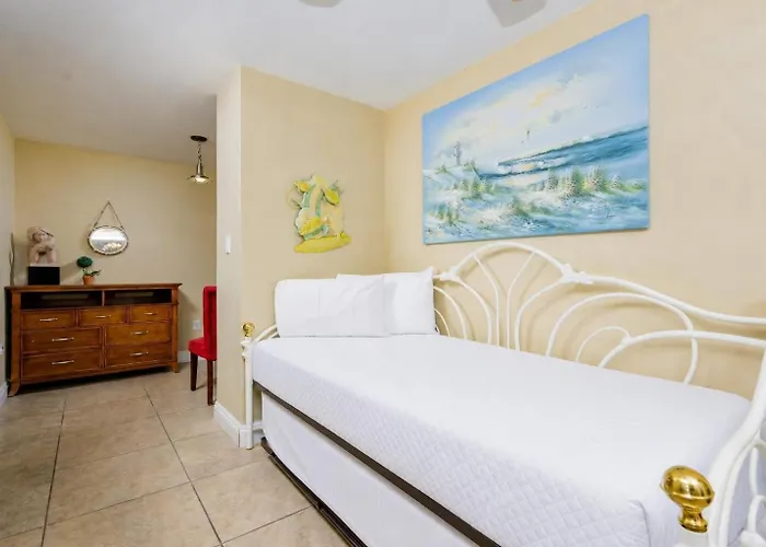 Apartment Surf & Racquet 801a *
