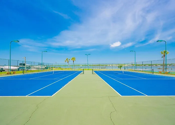 Apartment Surf & Racquet 801a